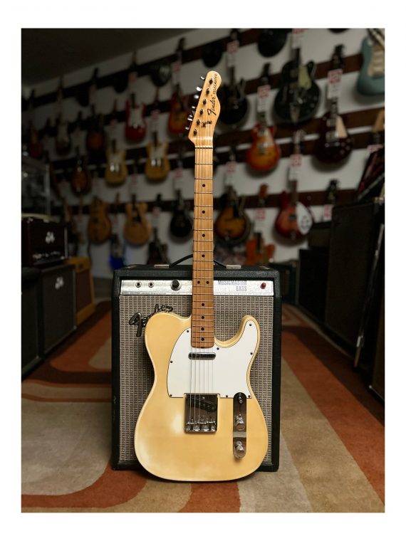 FENDER TELECASTER de 1975