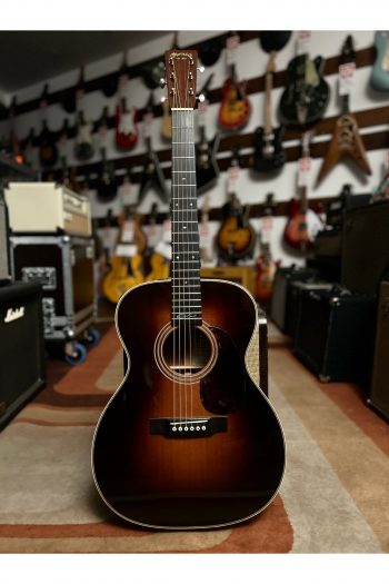 MARTIN 000-28EC SUNBURST ERIC CLAPTON SIGNATURE de 2011