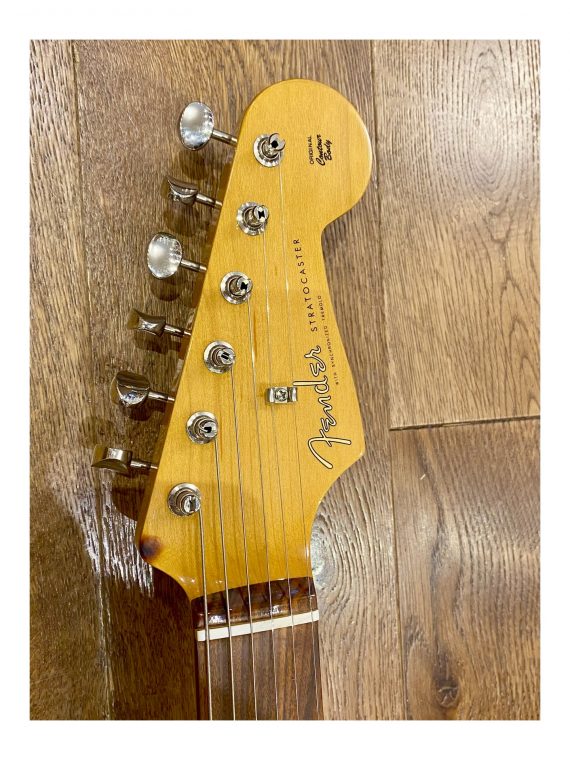 FENDER STRATOCASTER VINTERA de 2021