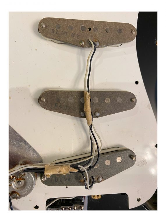 FENDER STRATOCASTER BLACK REFIN de 1976