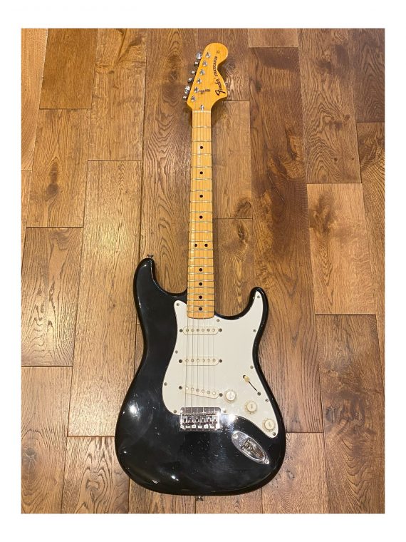 FENDER STRATOCASTER BLACK REFIN de 1976