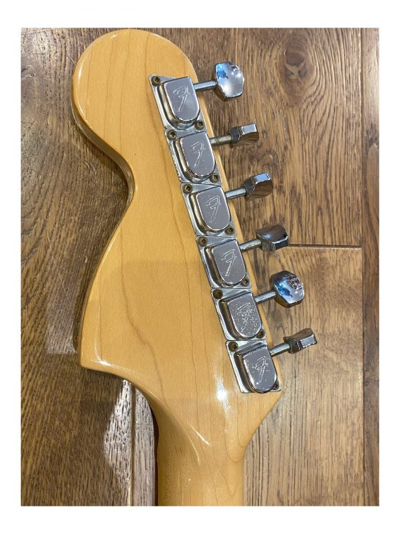 FENDER STRATOCASTER BLACK REFIN de 1976