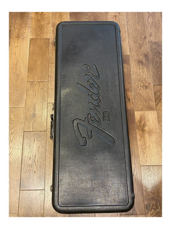 FENDER STRATOCASTER BLACK REFIN de 1976