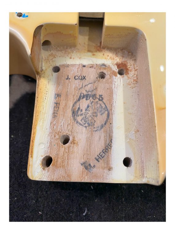 FENDER TELECASTER de 1975
