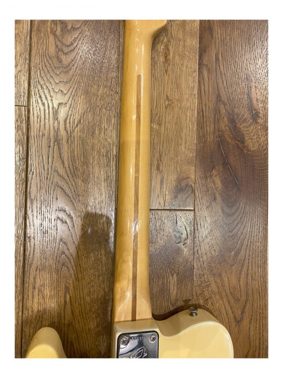FENDER TELECASTER de 1975
