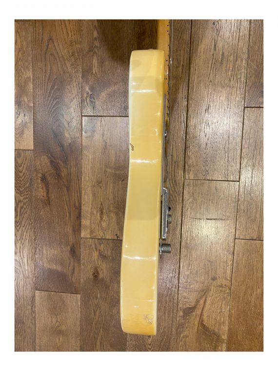 FENDER TELECASTER de 1975