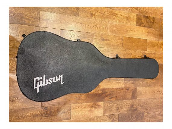 GIBSON J-45 STANDARD de 2025