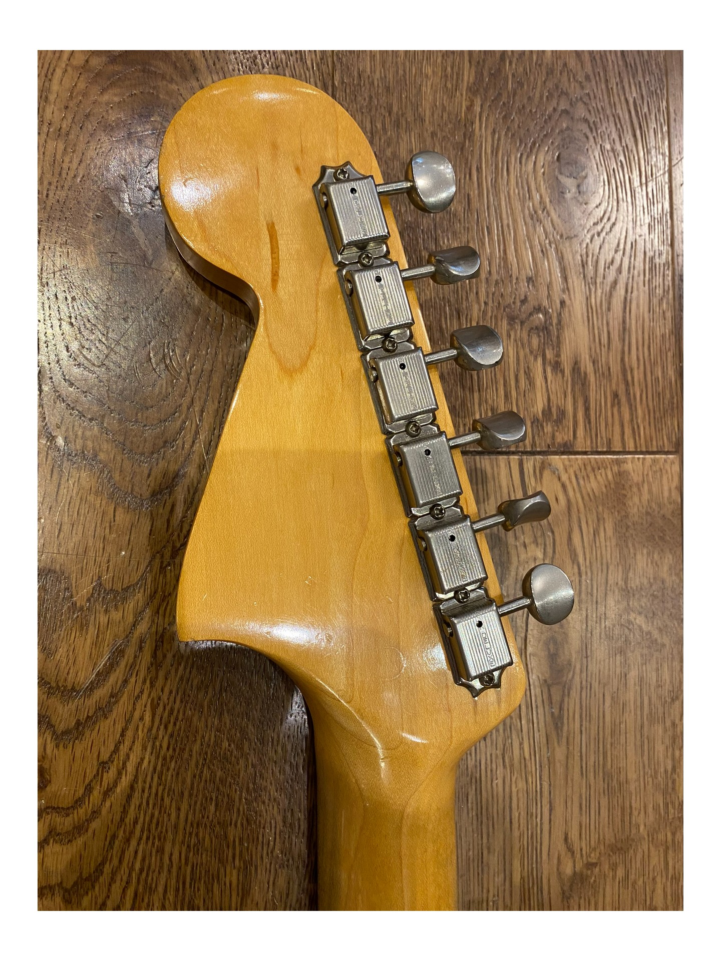 FENDER JAGUAR SHORELINE GOLD de 1964