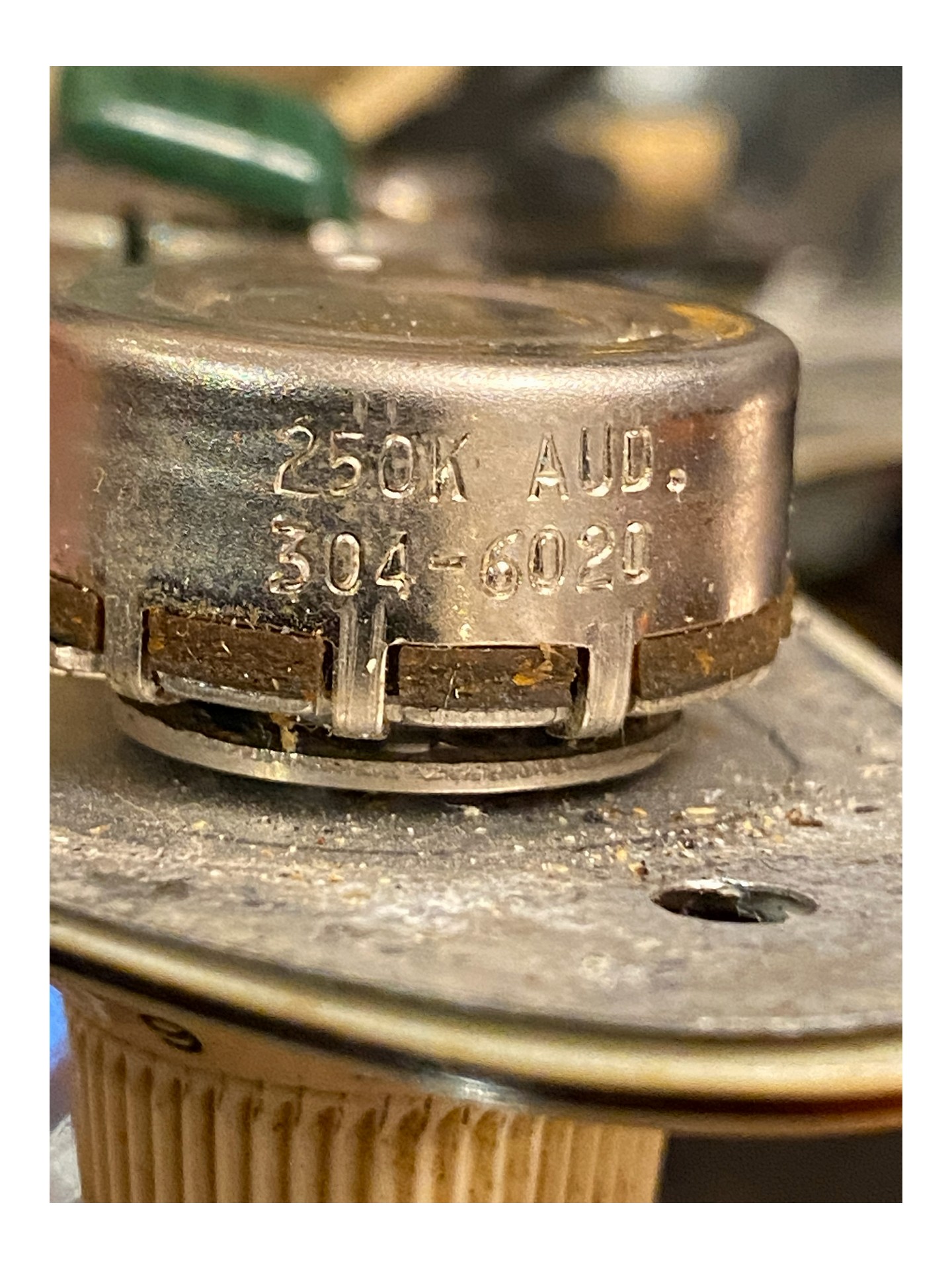 FENDER STRATOCASTER CLIVE BROWN BODY ONLY REFIN de 1960