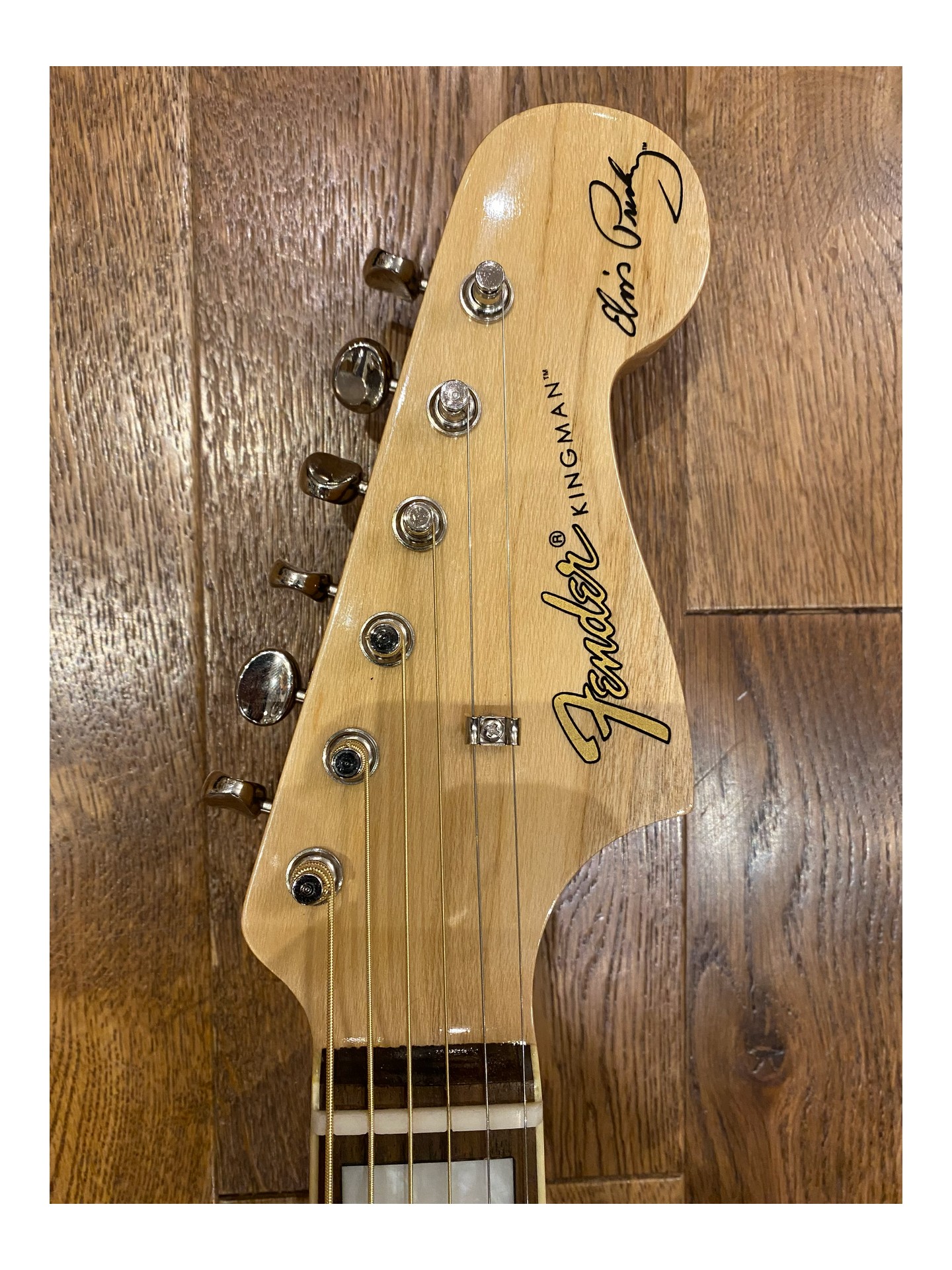 Fender Kingman Elvis Presley Signature Model de 2012