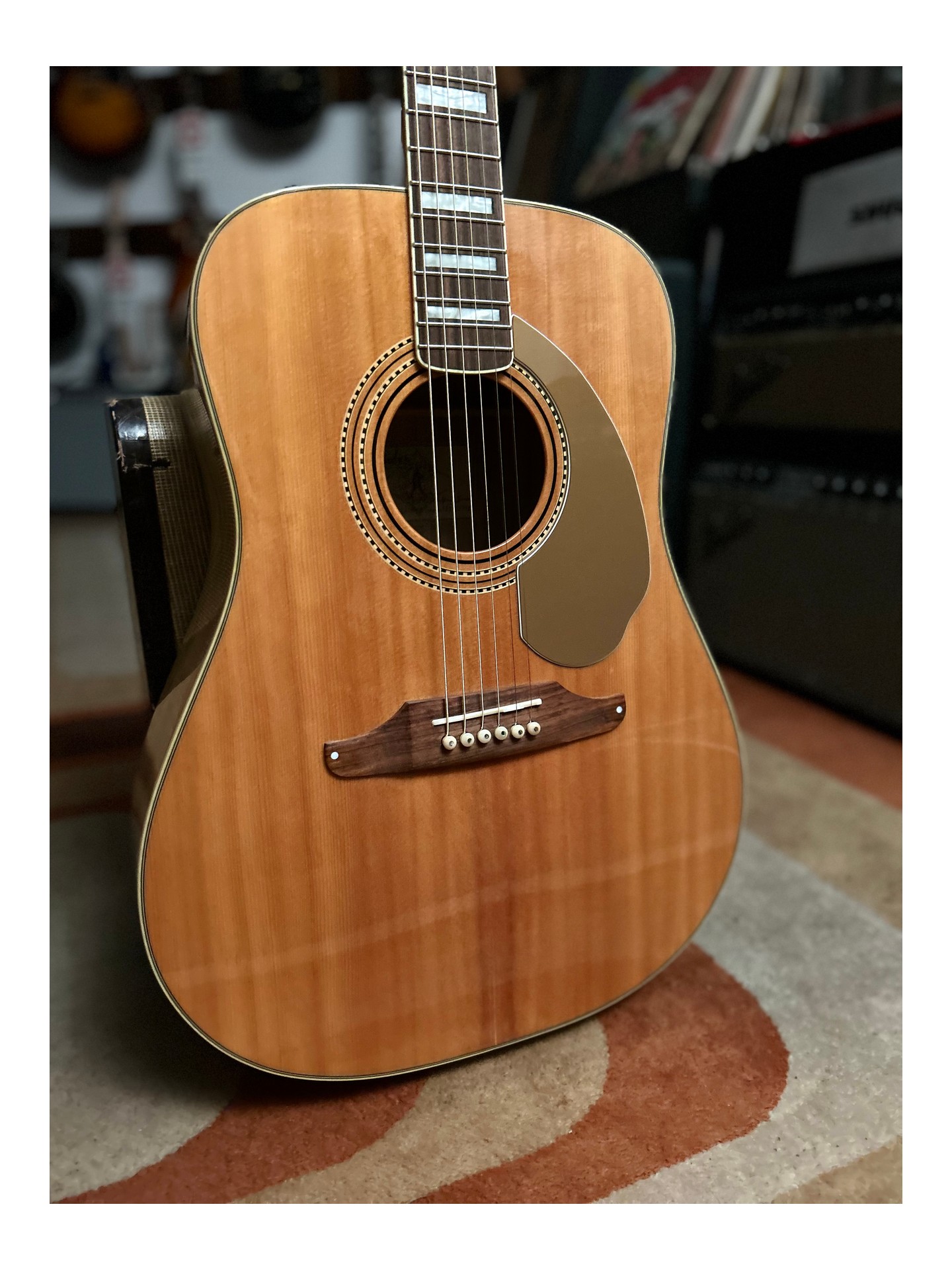 Fender Kingman Elvis Presley Signature Model de 2012