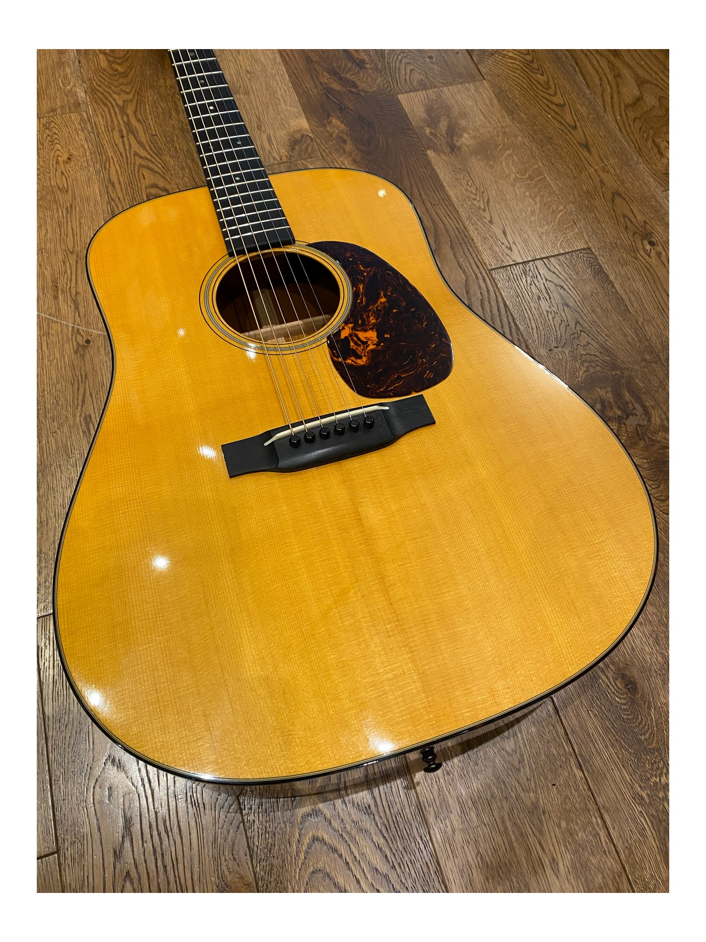 MARTIN D-18V de 2011