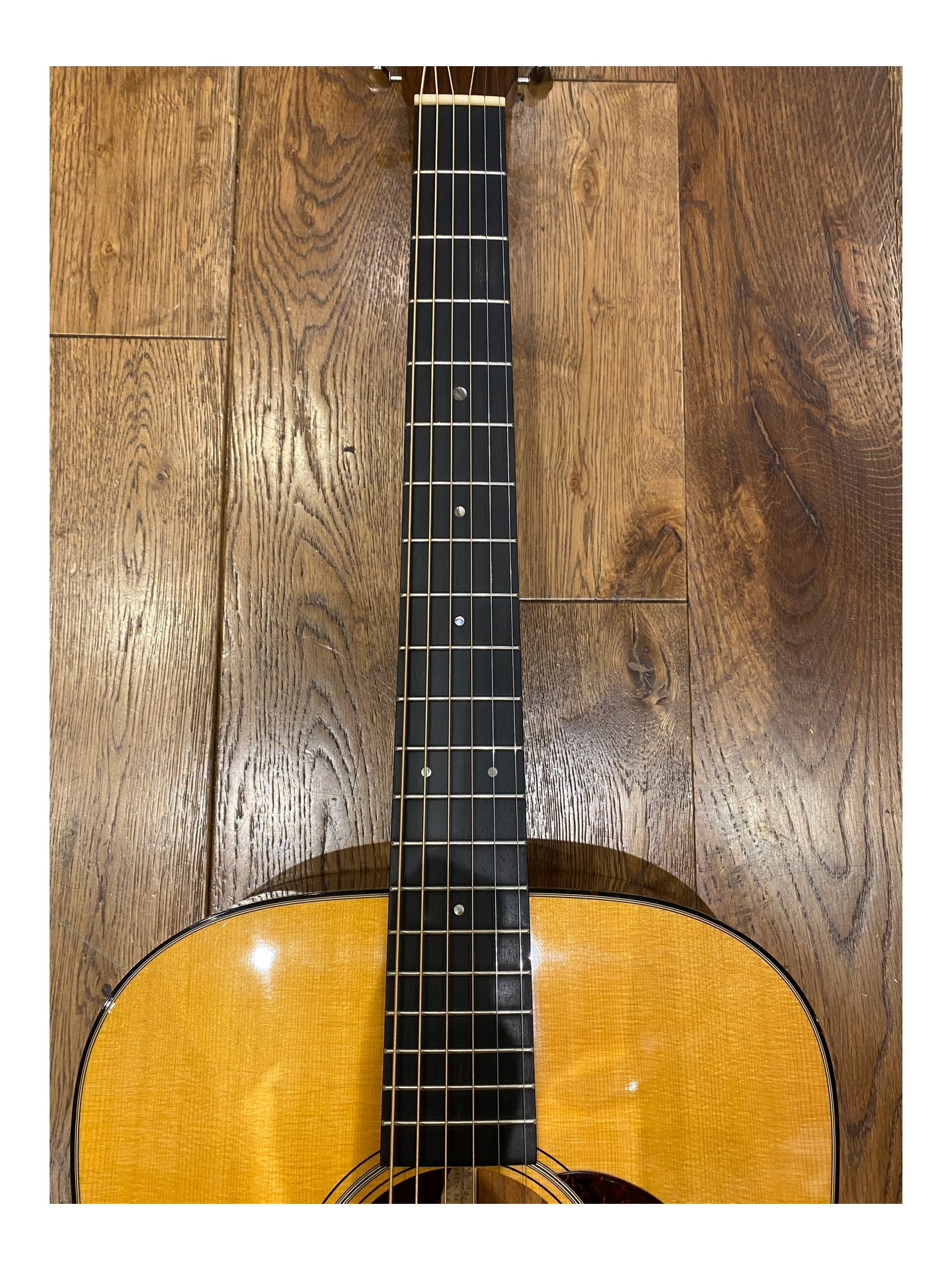 MARTIN D-18V de 2011