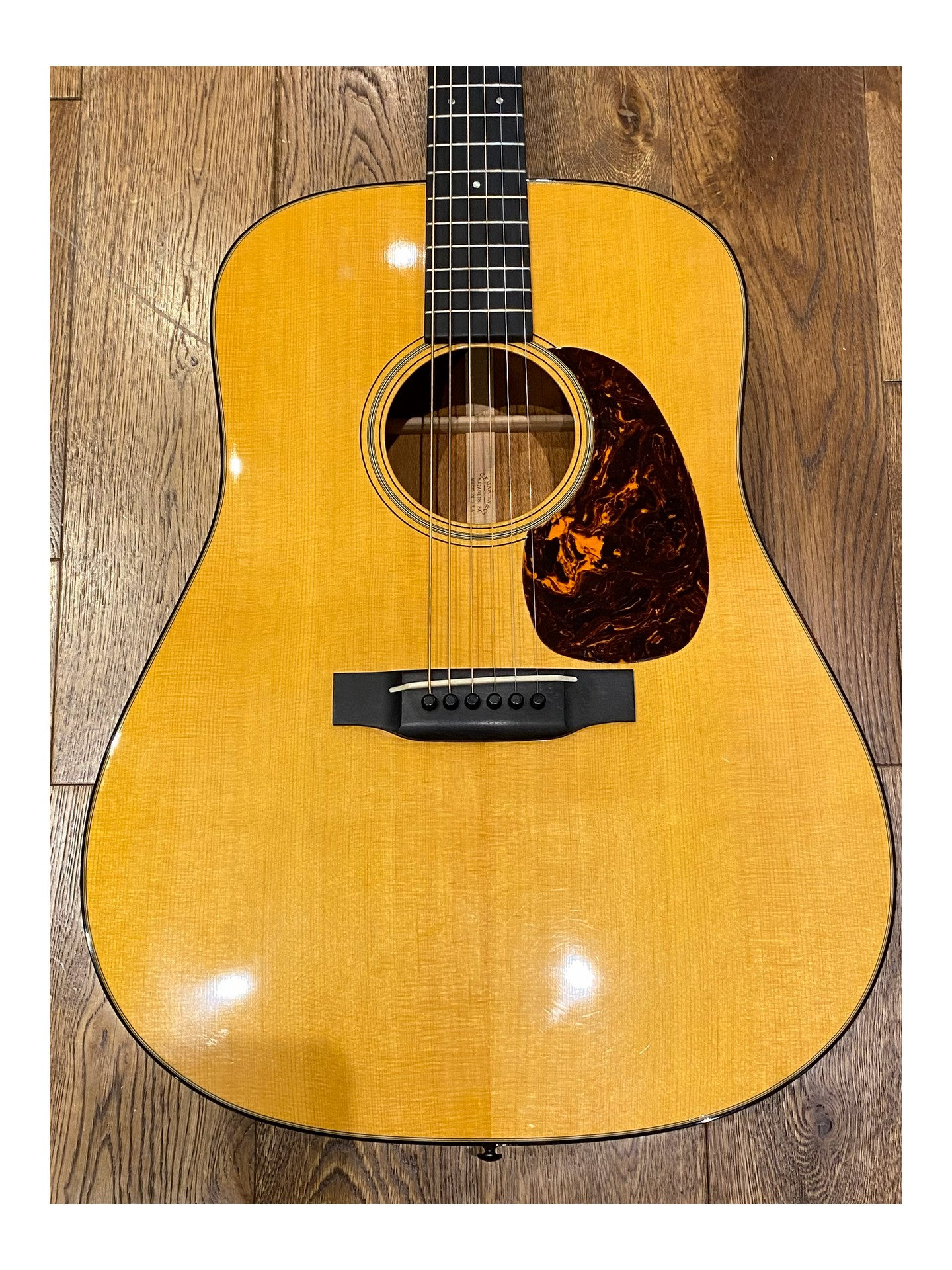 MARTIN D-18V de 2011