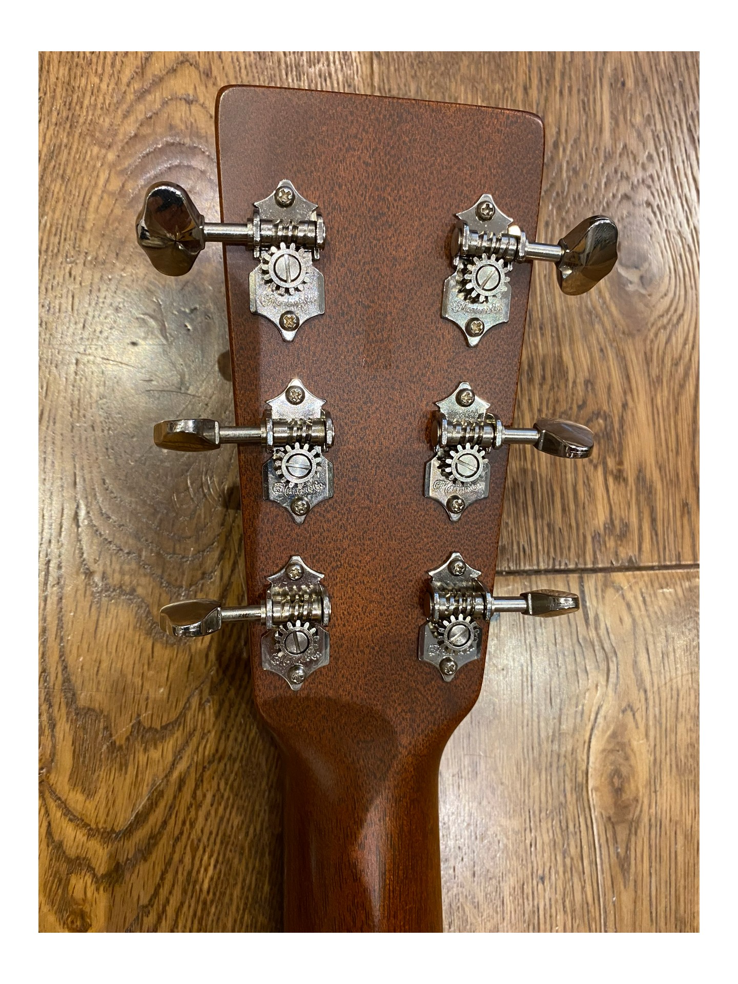 MARTIN D-18V de 2011