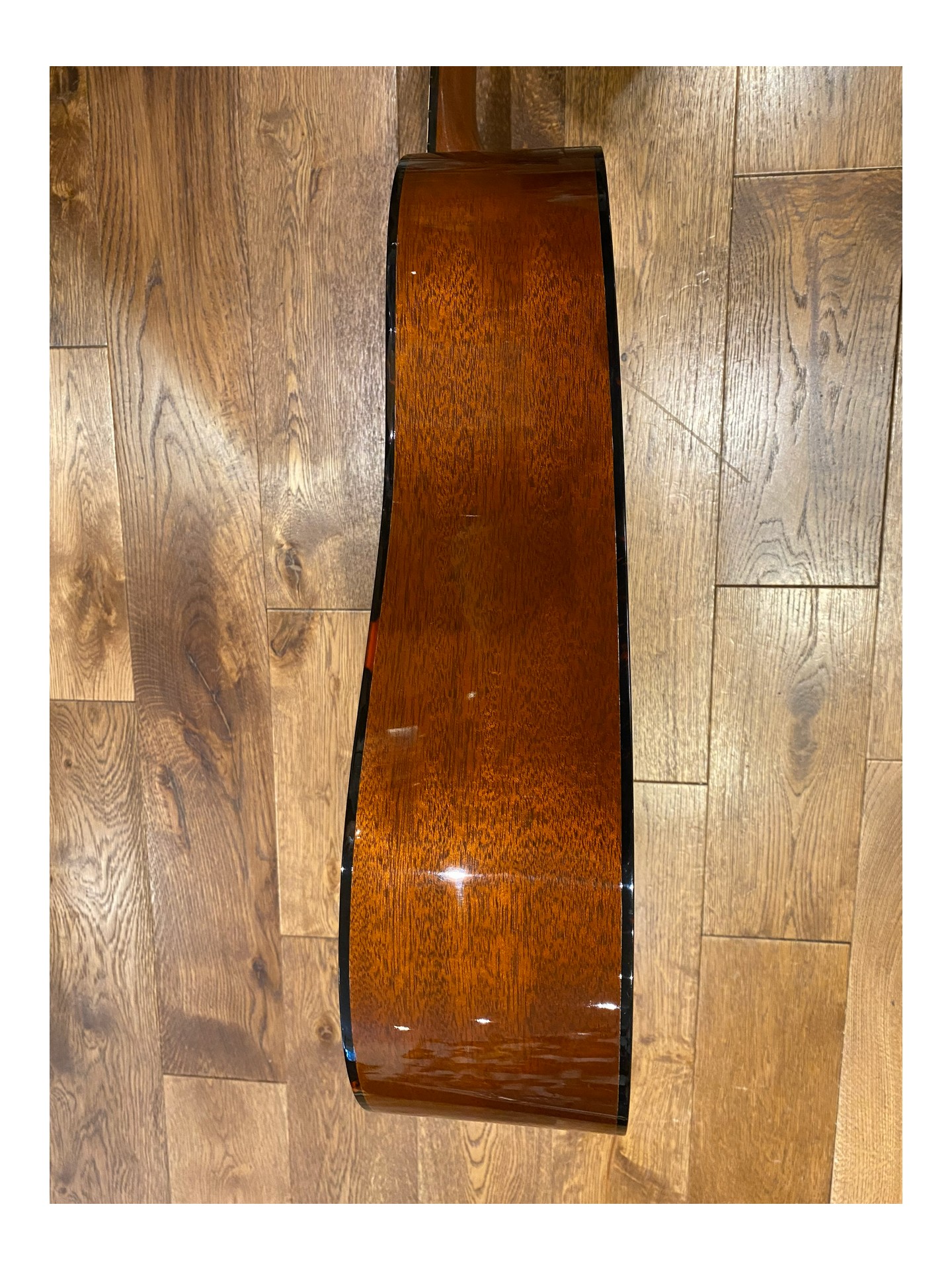 MARTIN D-18V de 2011