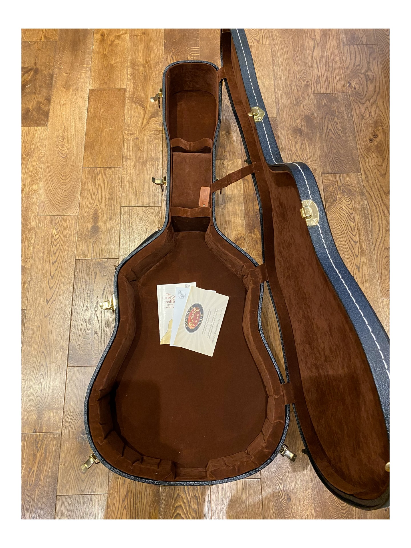 MARTIN D-18V de 2011