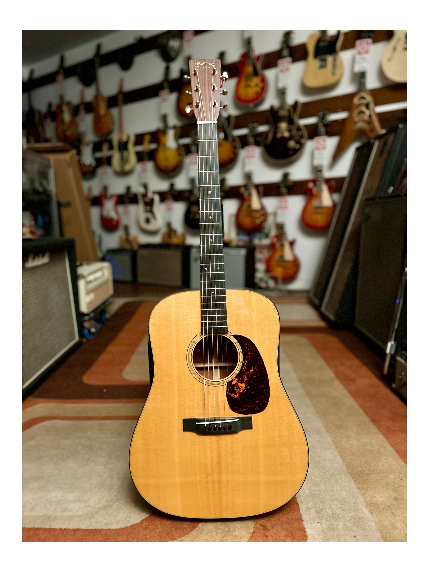 MARTIN D-18V de 2011