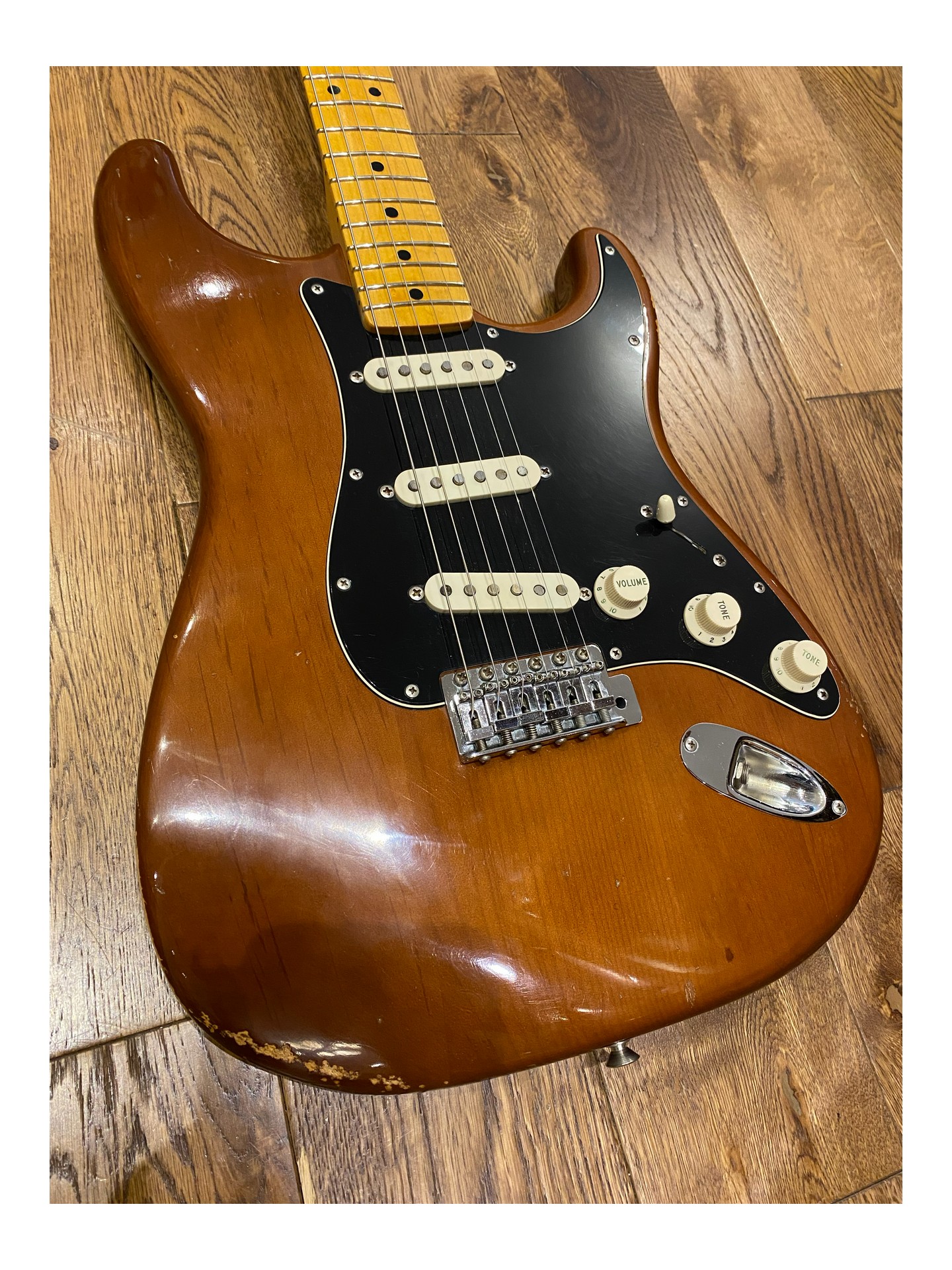 FENDER STRATOCASTER WALNUT de 1972