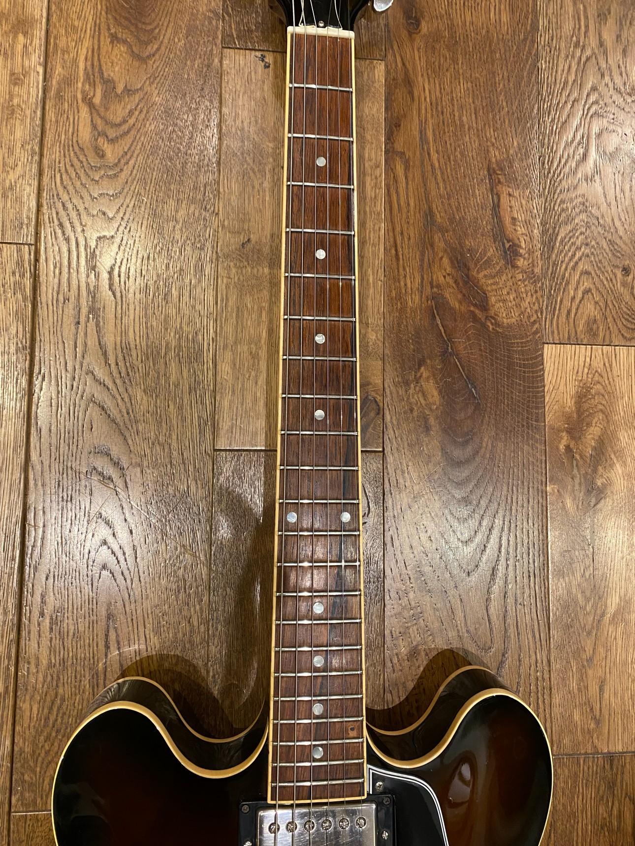 GIBSON ES-335 DOT Sunburst 2000