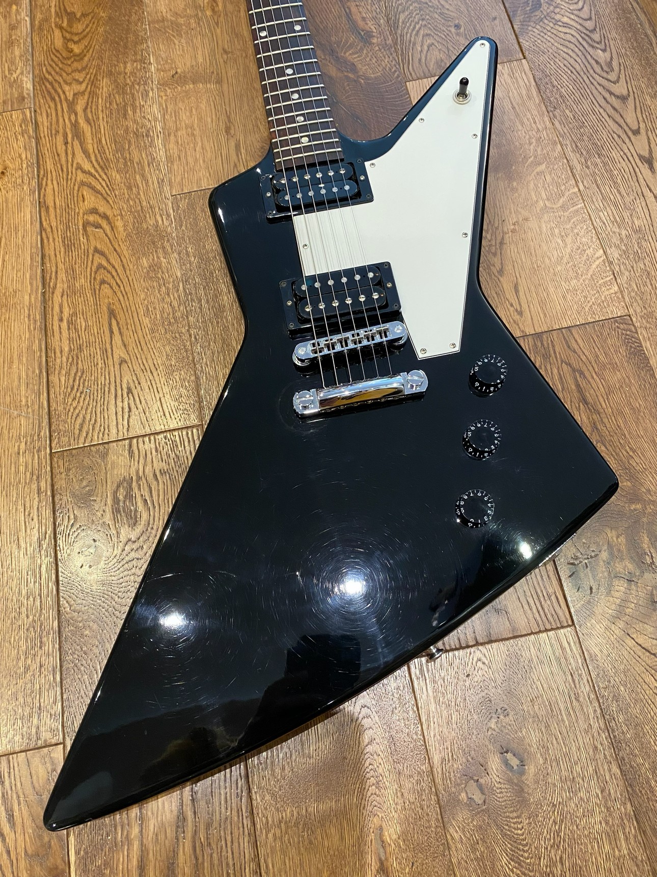 GIBSON Explorer 2012