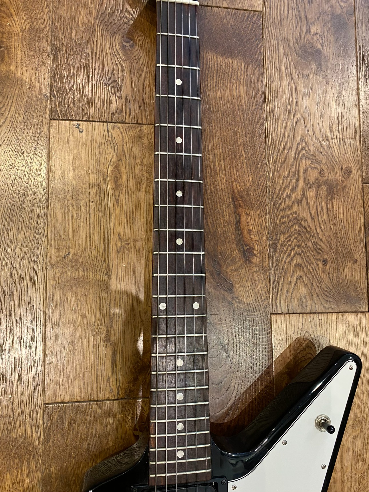 GIBSON Explorer 2012