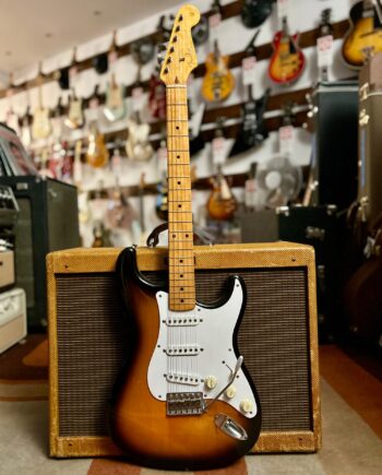 FENDER Stratocaster '57 Reissue Japan 2-Tone Sunburst de 2005 - photo 18